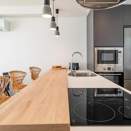 Lovely In With House Sea View Apartamento