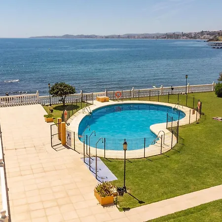 Apartamento Lovely In With House Sea View